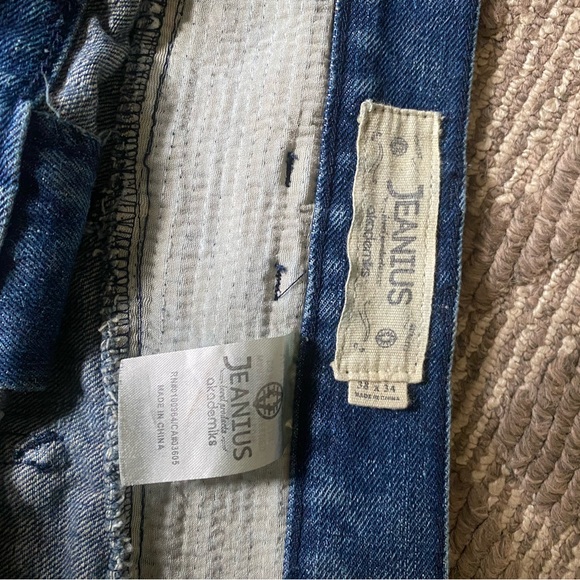 Akadamiks jeanius men’s blue jeans size 38X34. Great style & condition. - Picture 4 of 5